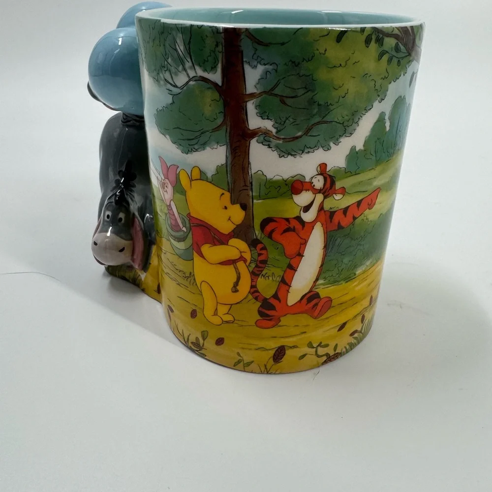 Winnie The Pooh And Eeyore Coffee Mug Chip on Bottom OF CUP NOT VISIBLE - Picture 2 of 11